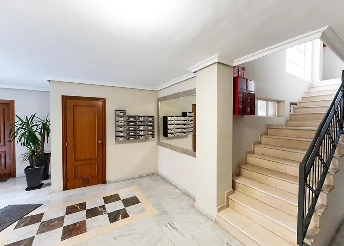 Malagasuite Terrace & Parking فوينخيرولا
