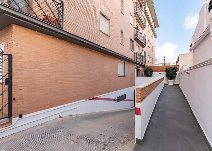 Malagasuite Terrace & Parking فوينخيرولا